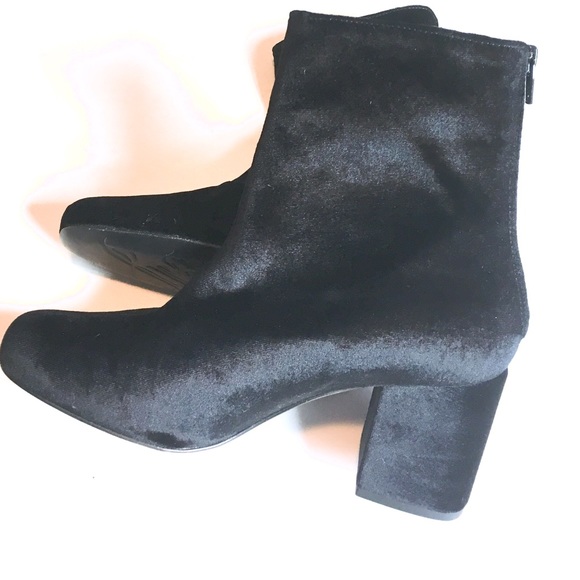 🆕Free People | Cecile Velvet Booties (38) - Picture 3 of 8